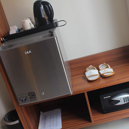 เอช บูทิก โฮเต็ล ย้อกยาการ์ต้า Hotel ยอกยาการ์ตา ภายนอก รูปภาพ