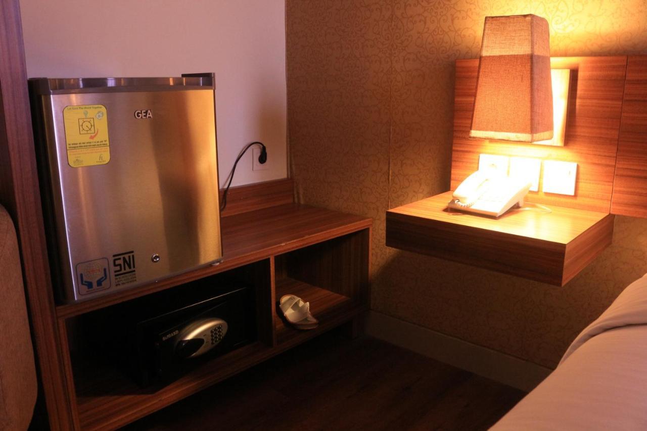 เอช บูทิก โฮเต็ล ย้อกยาการ์ต้า Hotel ยอกยาการ์ตา ภายนอก รูปภาพ
