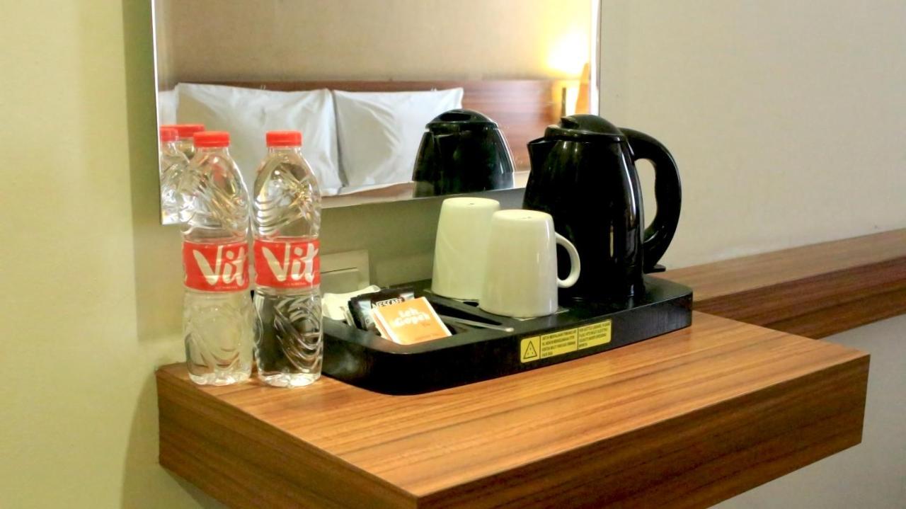 เอช บูทิก โฮเต็ล ย้อกยาการ์ต้า Hotel ยอกยาการ์ตา ภายนอก รูปภาพ