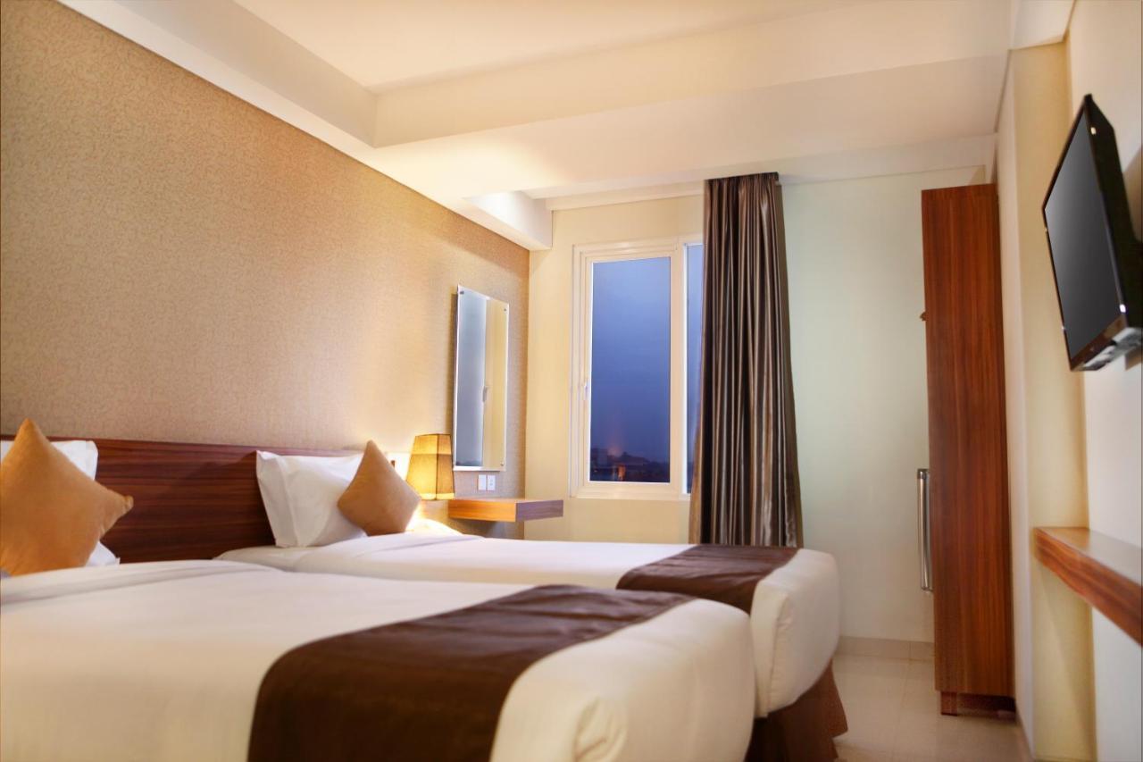 เอช บูทิก โฮเต็ล ย้อกยาการ์ต้า Hotel ยอกยาการ์ตา ภายนอก รูปภาพ