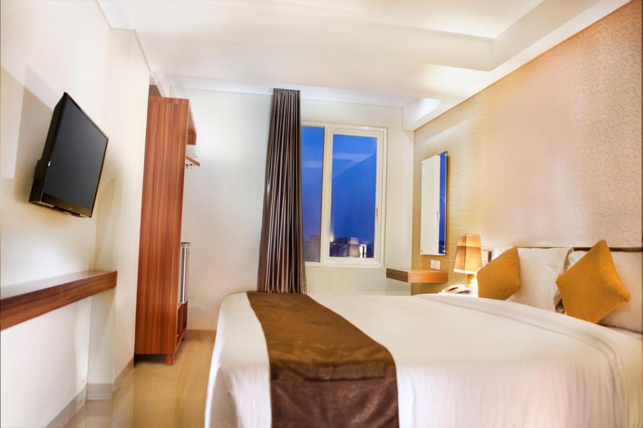 เอช บูทิก โฮเต็ล ย้อกยาการ์ต้า Hotel ยอกยาการ์ตา ภายนอก รูปภาพ