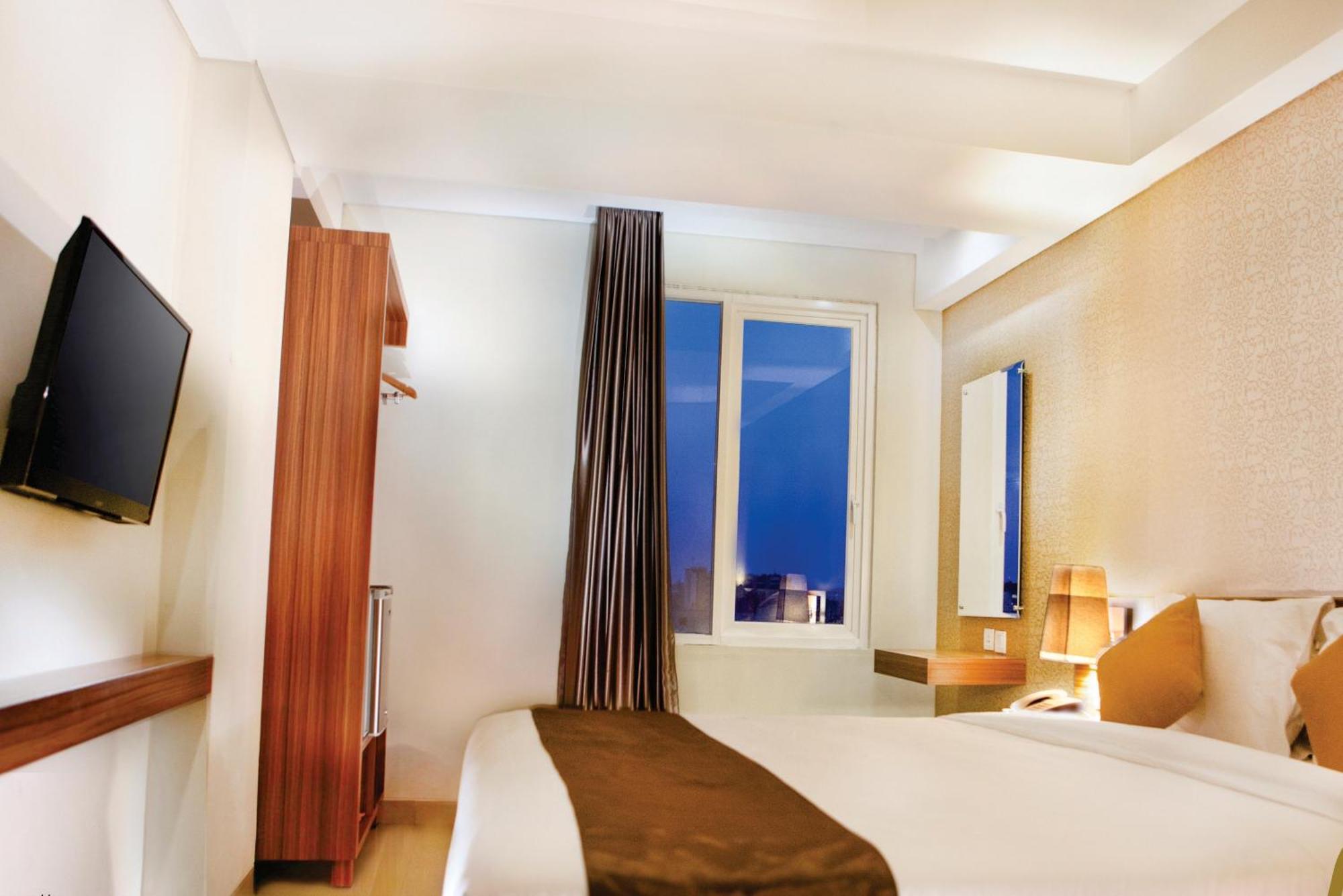 เอช บูทิก โฮเต็ล ย้อกยาการ์ต้า Hotel ยอกยาการ์ตา ภายนอก รูปภาพ